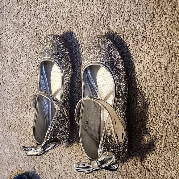 BoBo Angel silver shoes size 28 with velcro straps .. - Picture 4 of 7